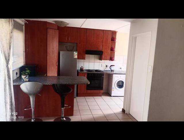 2 BEDROOM TOWNHOUSE FOR SALE IN EDLEEN